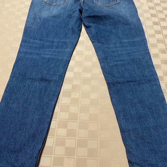 EUC Gap Womens Size 2 Sexy Boyfriend Fit Distressed Jeans 26 X 27.5 Medium Wash - Picture 2 of 7